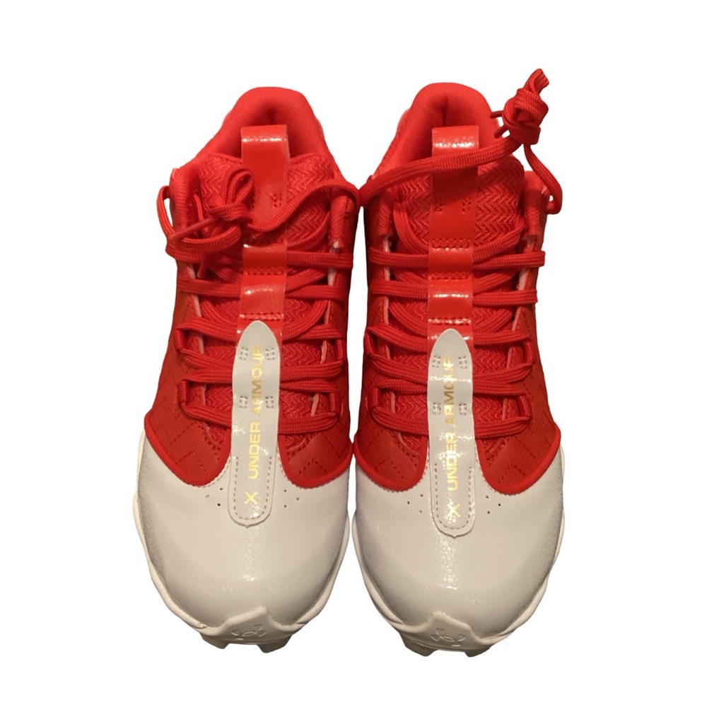 Under Armour Boys' Harper 9 RM JR, (103) White/Red/Metallic Gold, 3, US